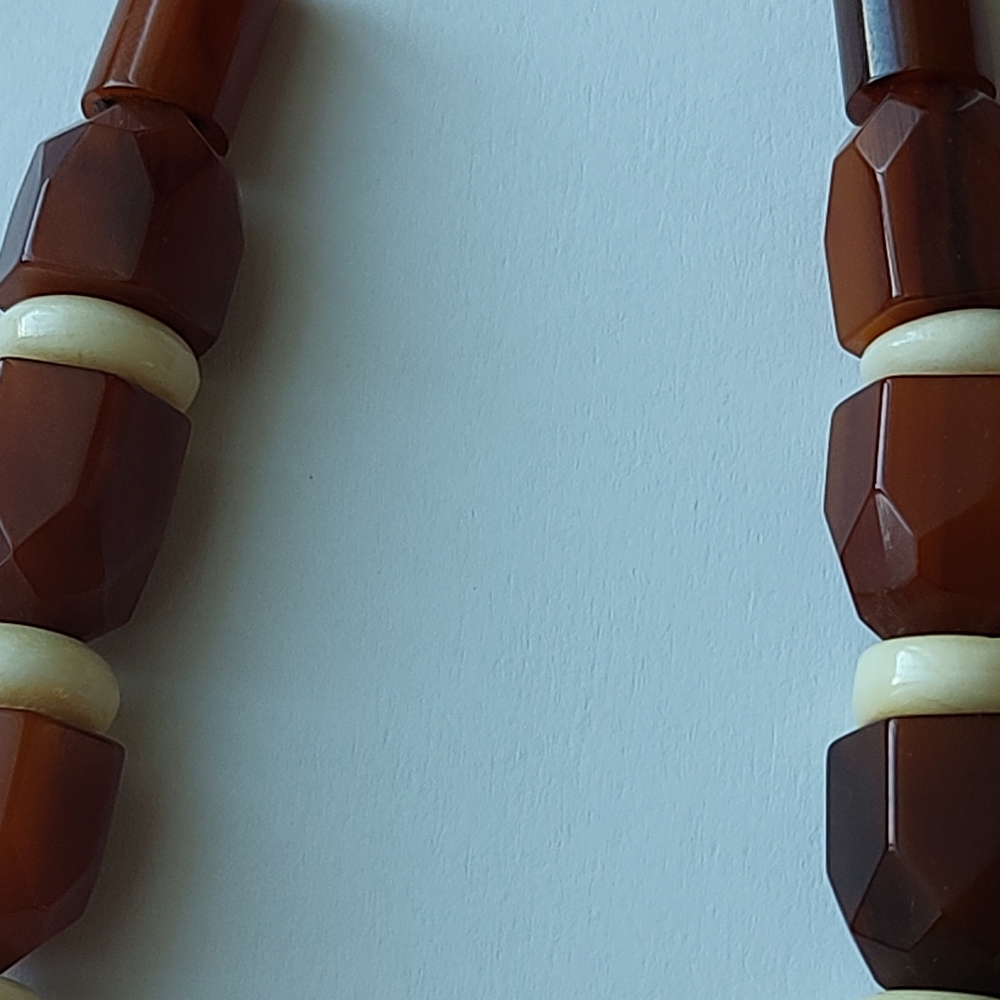 Vintage Amber Bakelite Necklace - Picture 5 of 6